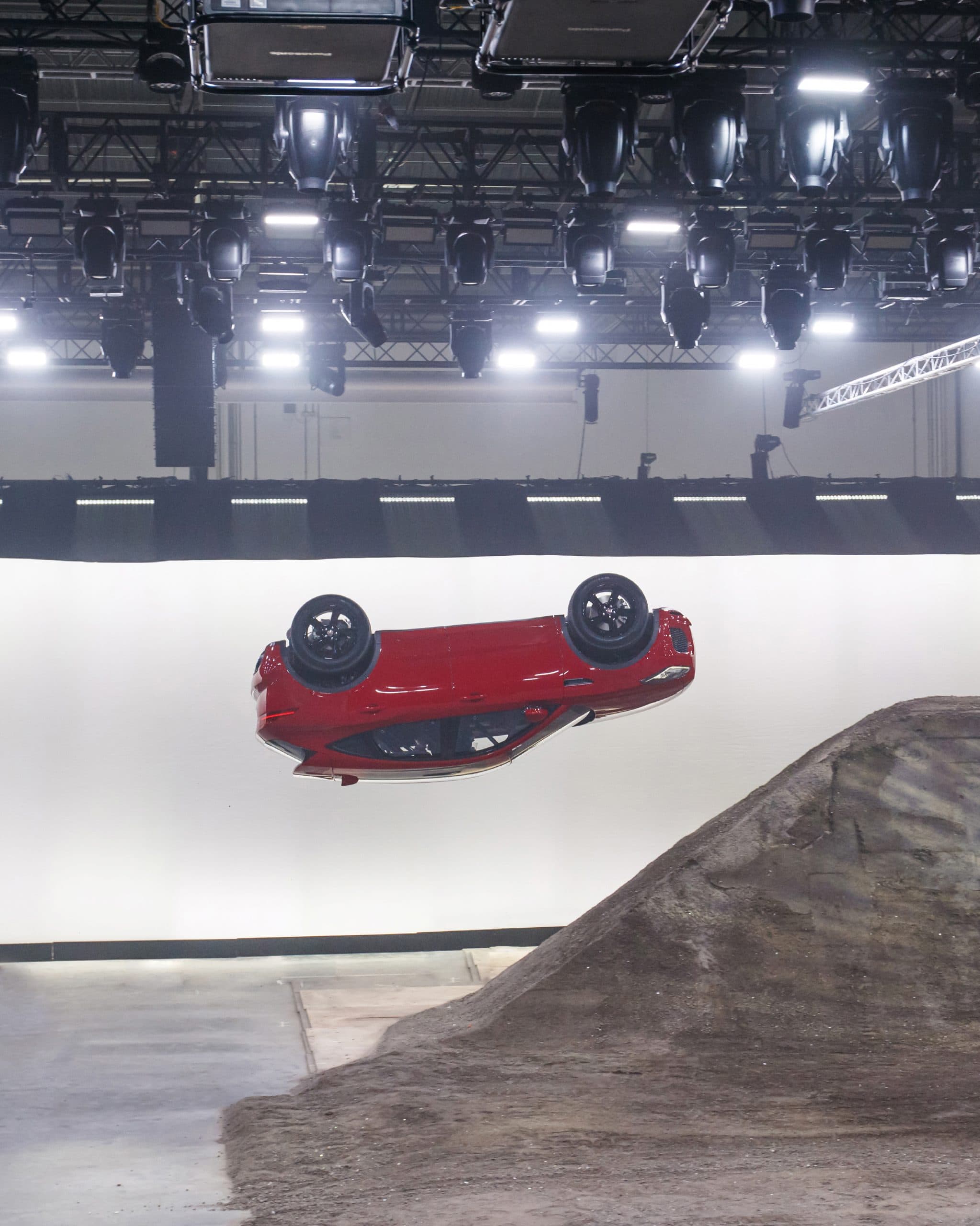 Jaguar E-pace Barrel roll sky