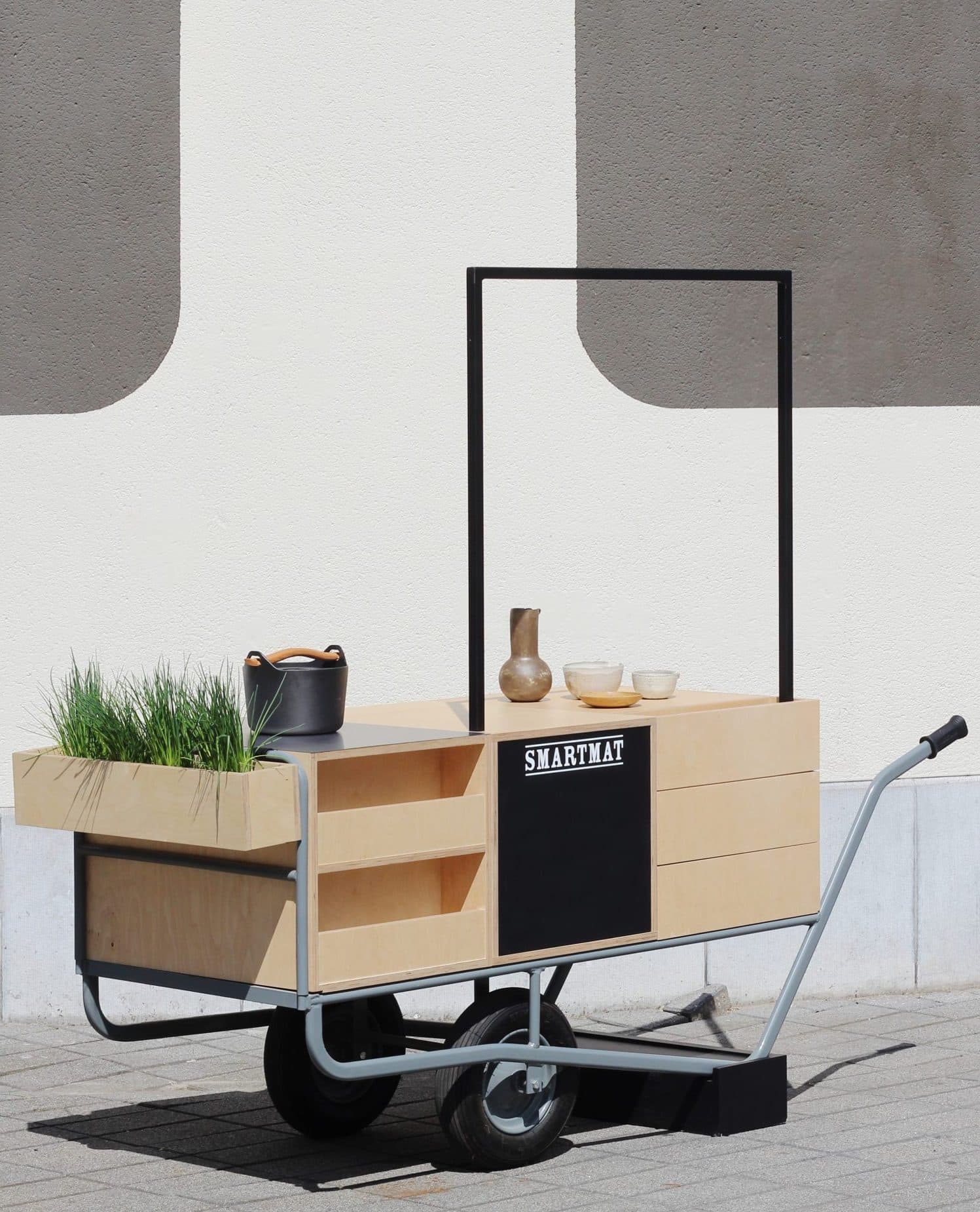 Nightingale Smartmat food cart